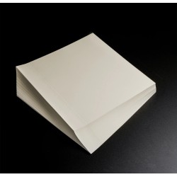Ramette de 100 feuilles ivoires carrées rainées